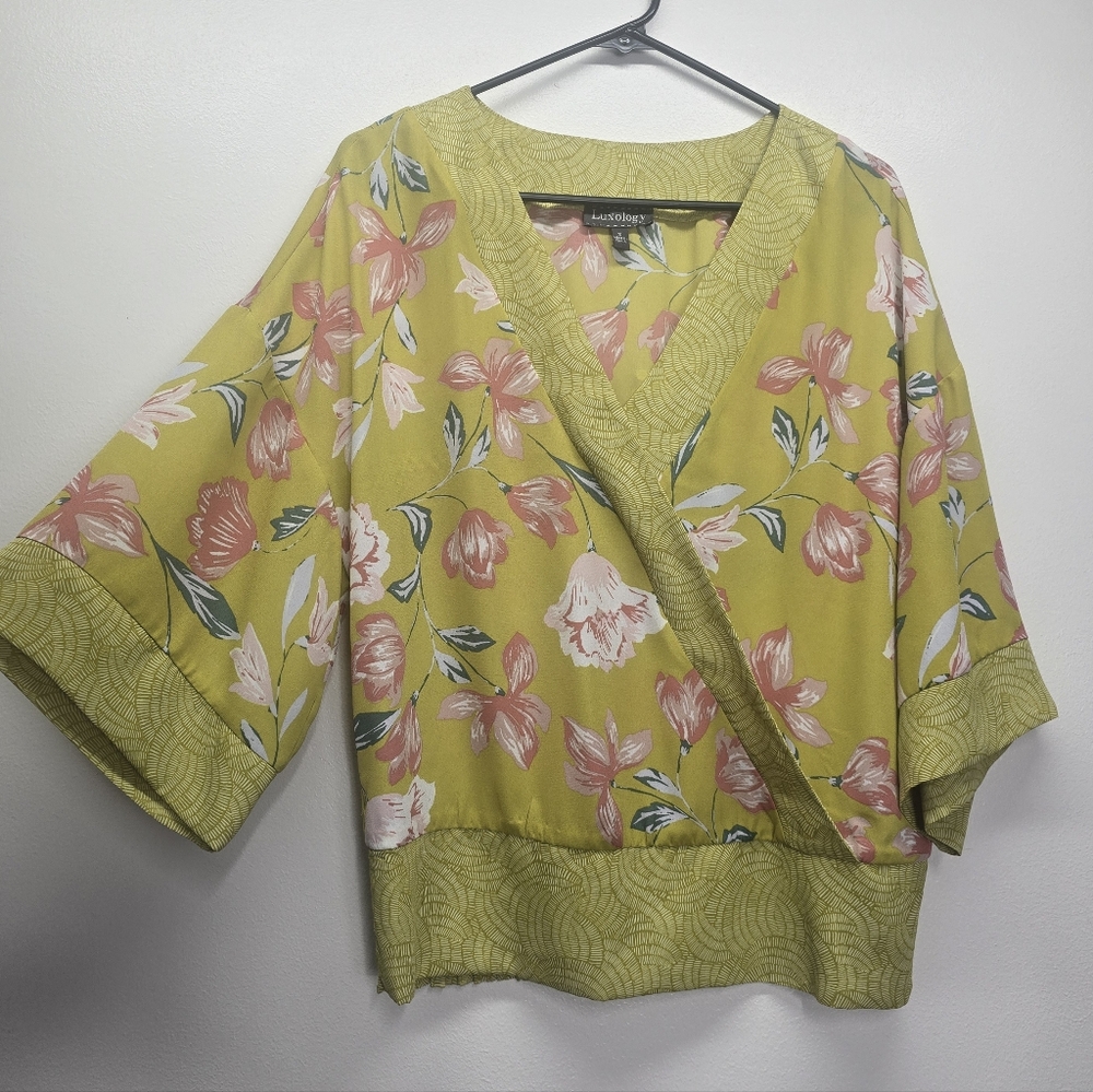 Luxology Floral Faux Wrap Top Sz S Flutter Kimono Sleeve Feminine Cottagecore